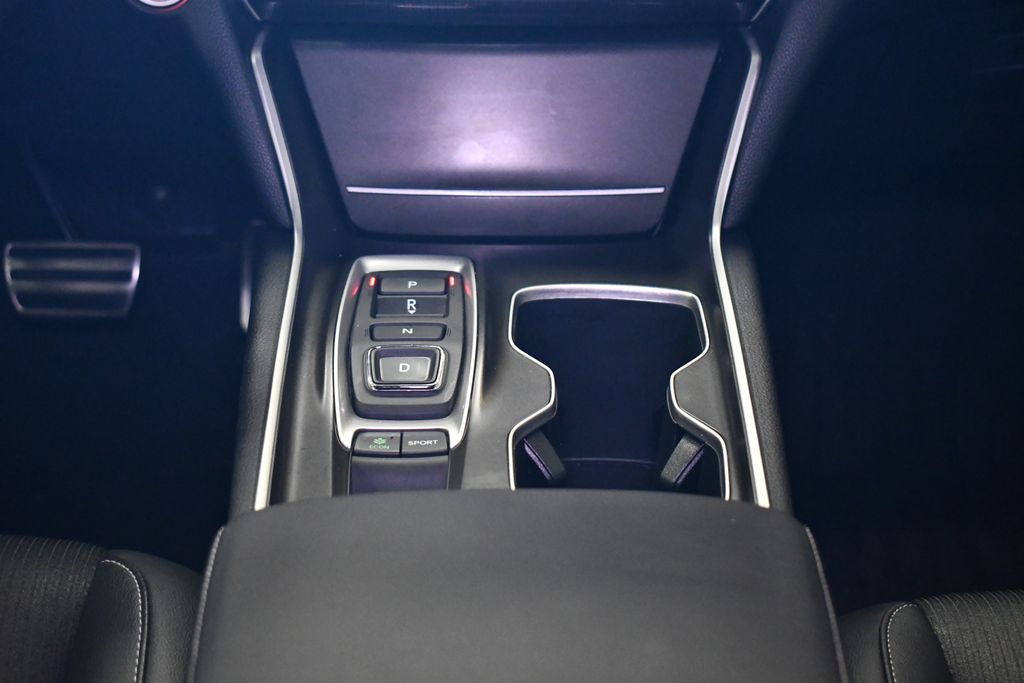 2022 Honda Accord Sport 2.0T photo 19