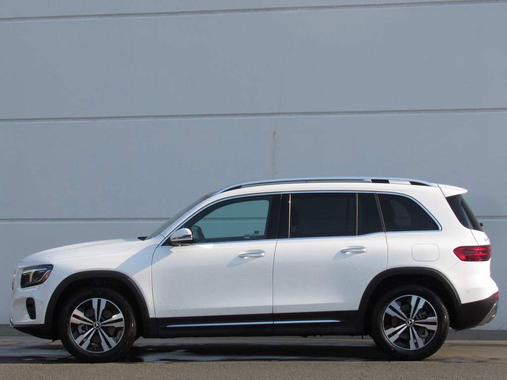 2024 Mercedes Benz GLB 250 4MATIC photo 2