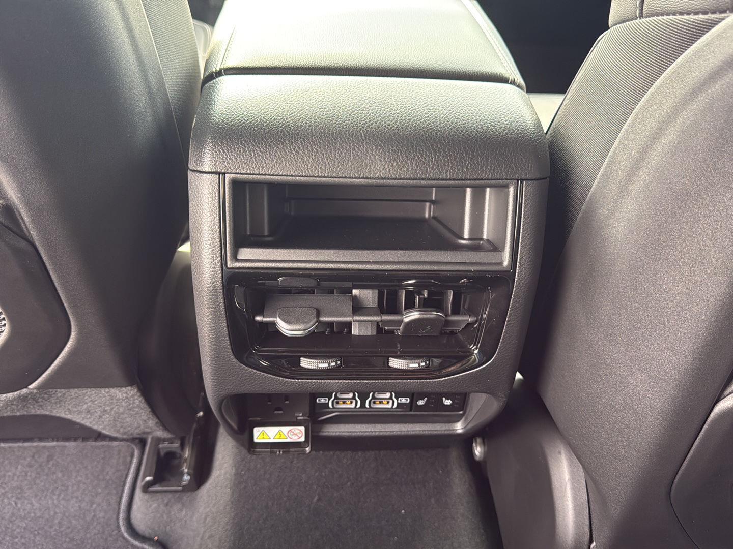 2025 Jeep Grand Cherokee Limited photo 20