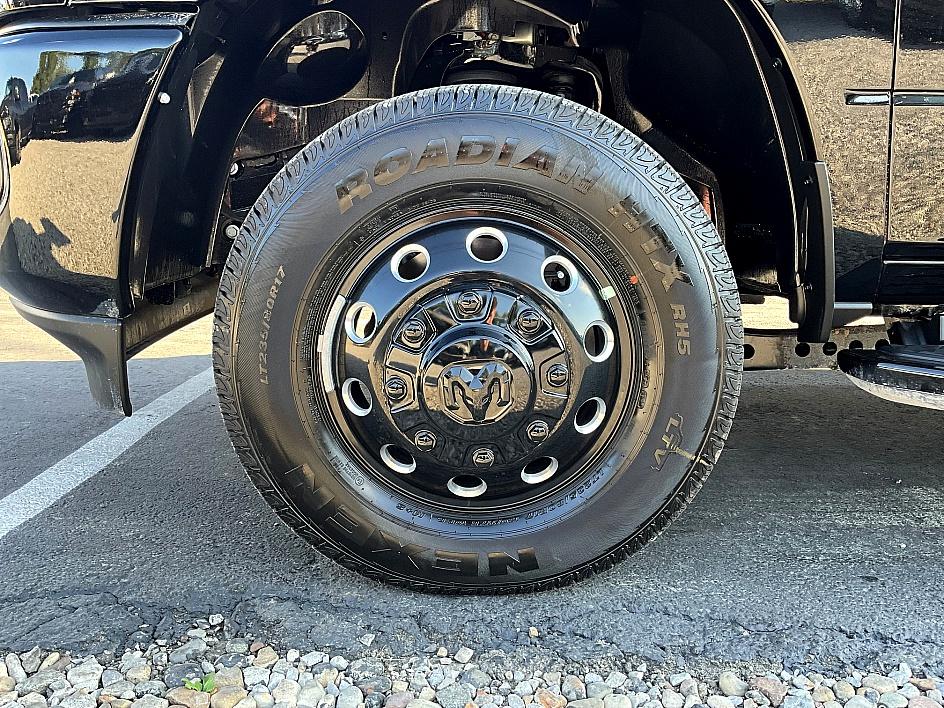 2026 Ram 3500 Laramie photo 11