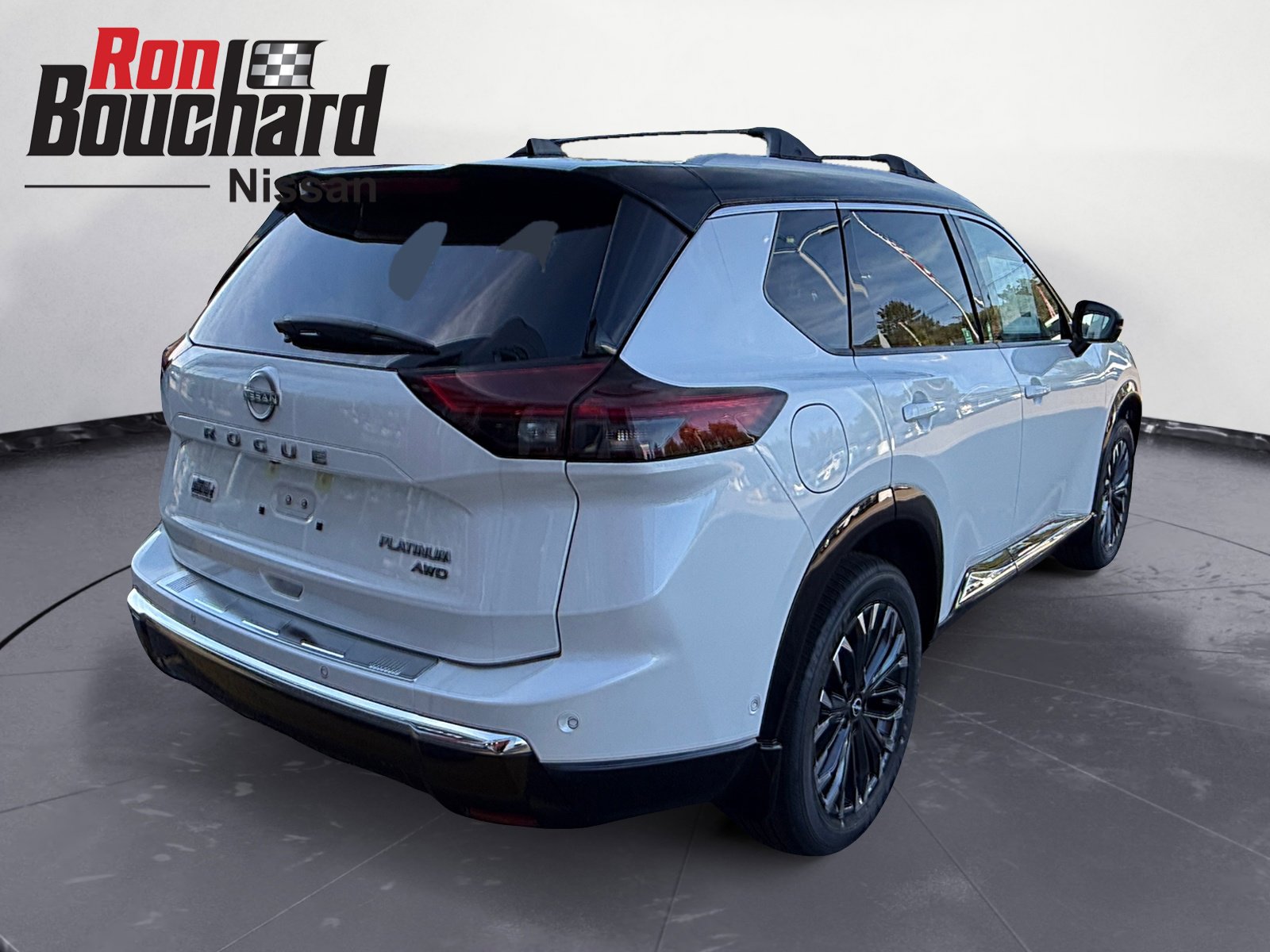 2026 Nissan Rogue Platinum photo 2