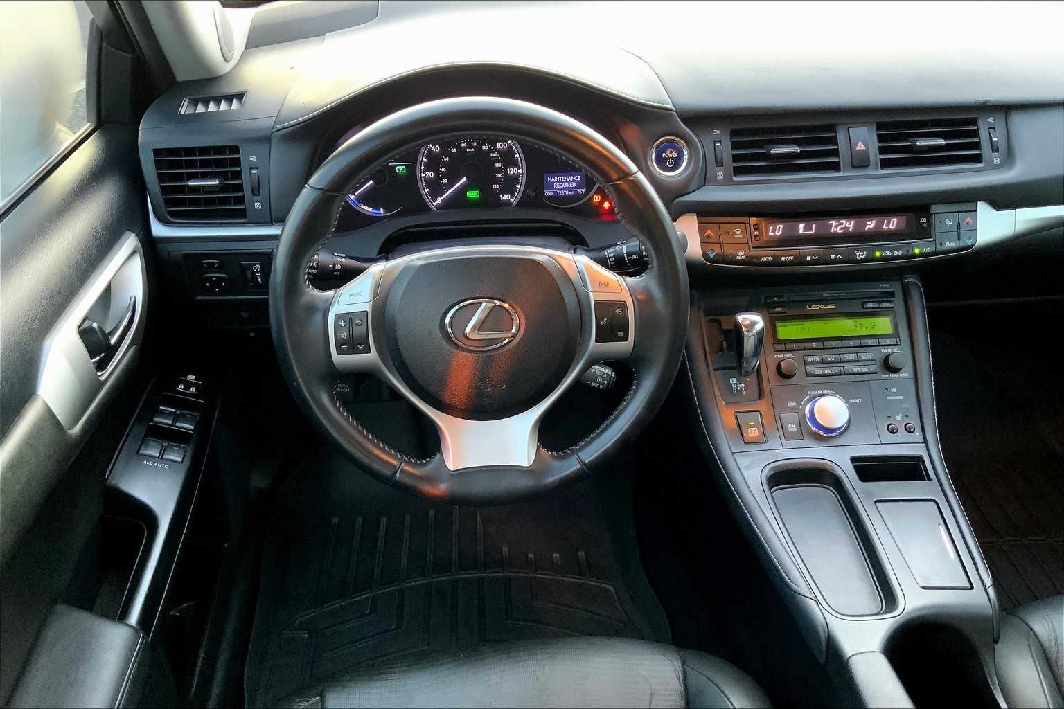 2013 Lexus CT 200h photo 5