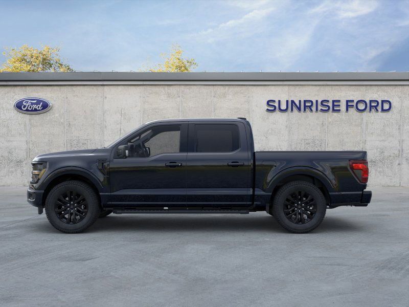 2025 Ford F-150 XLT photo 3