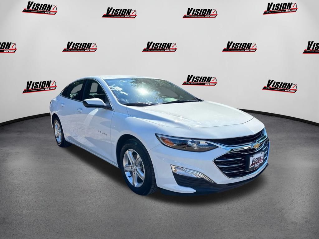 2023 Chevrolet Malibu LS photo 7