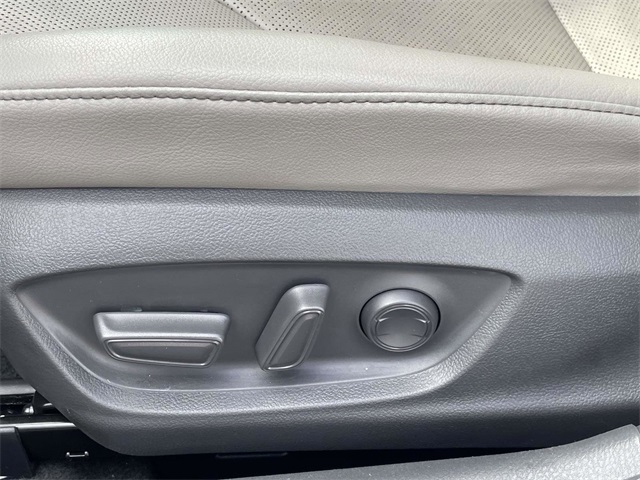 2021 Toyota Camry XSE photo 8