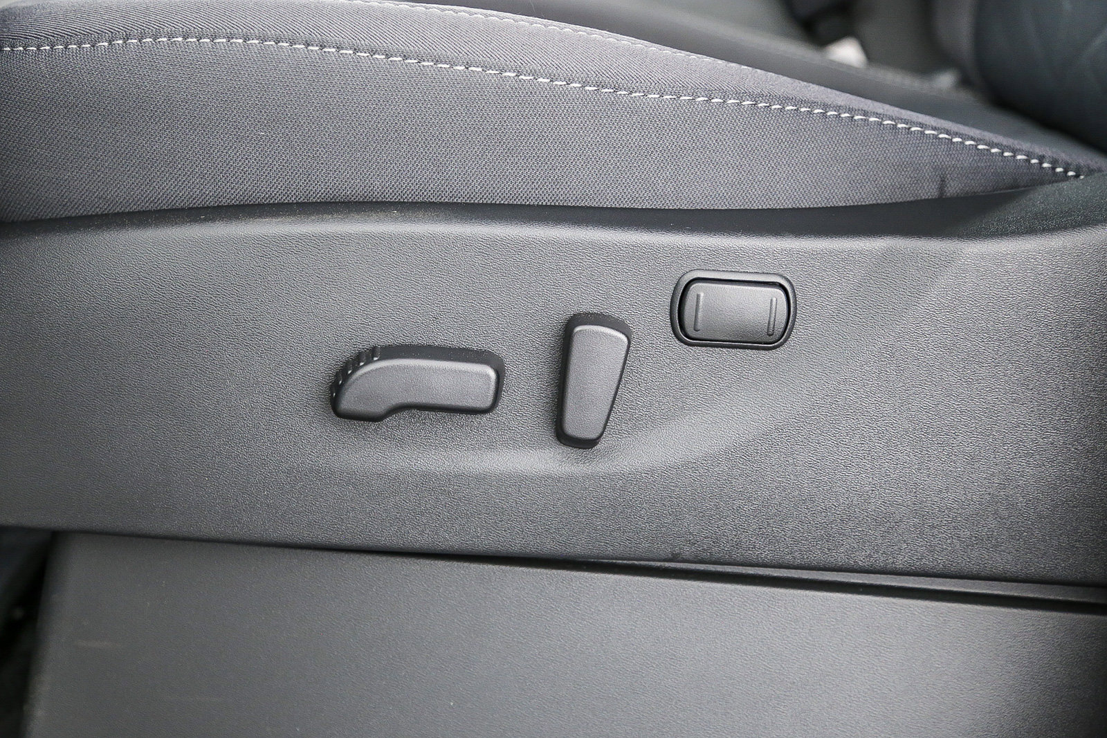 2025 Nissan Frontier Crew Cab SV photo 21