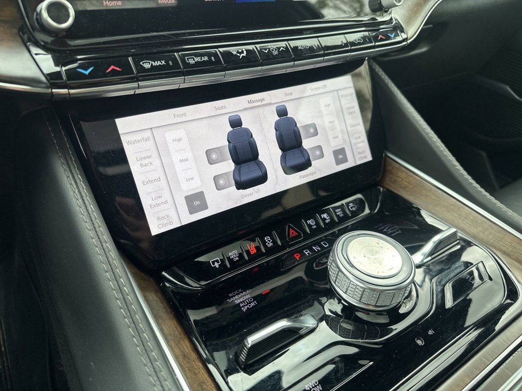 2022 Jeep Grand Wagoneer I photo 14