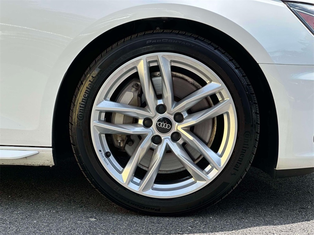 2023 Audi A4 45 S line Premium Plus Quattro photo 5
