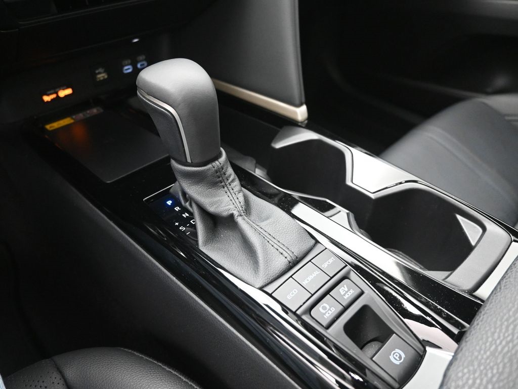 2025 Toyota Camry XSE photo 7