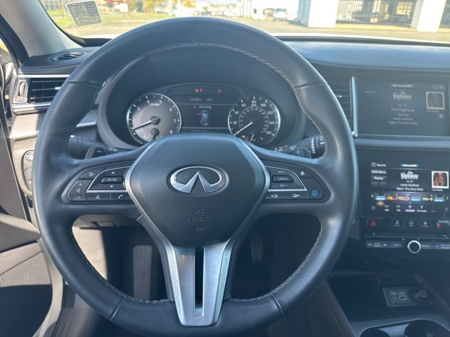 2023 Infiniti QX50 Luxe photo 10