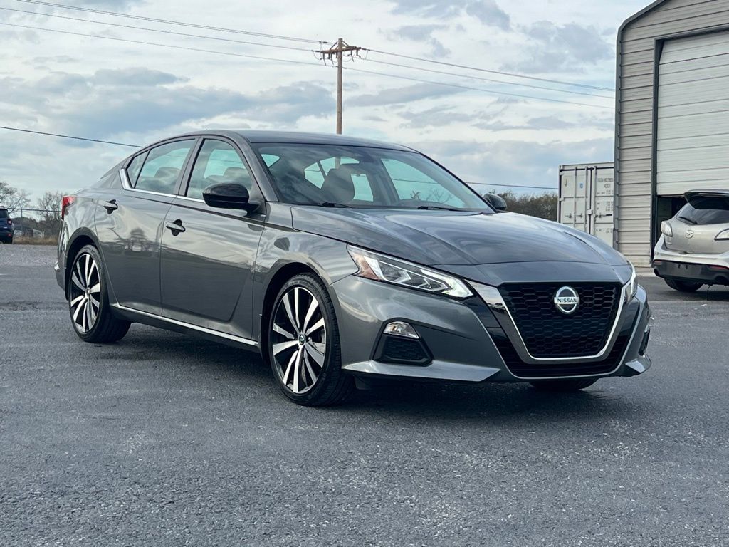 Used 2021 Nissan Altima SR with VIN 1N4BL4CVXMN413833 for sale in Shelbyville, TN