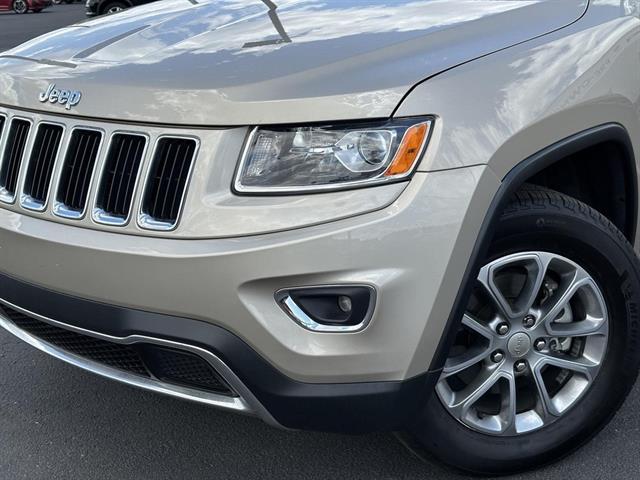 2015 Jeep Grand Cherokee Limited photo 2