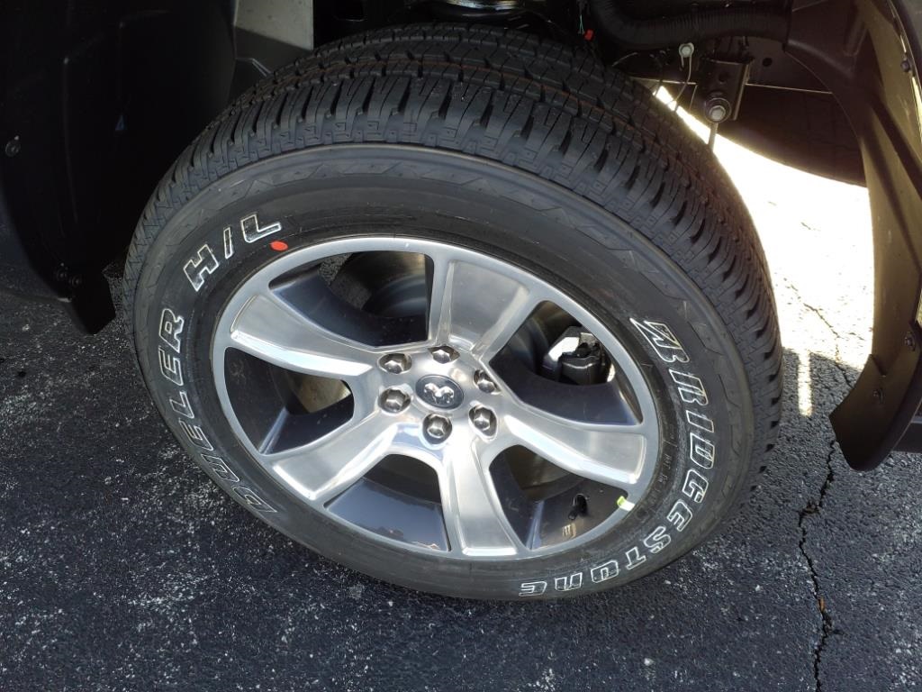 2025 Ram 1500 Tradesman photo 4