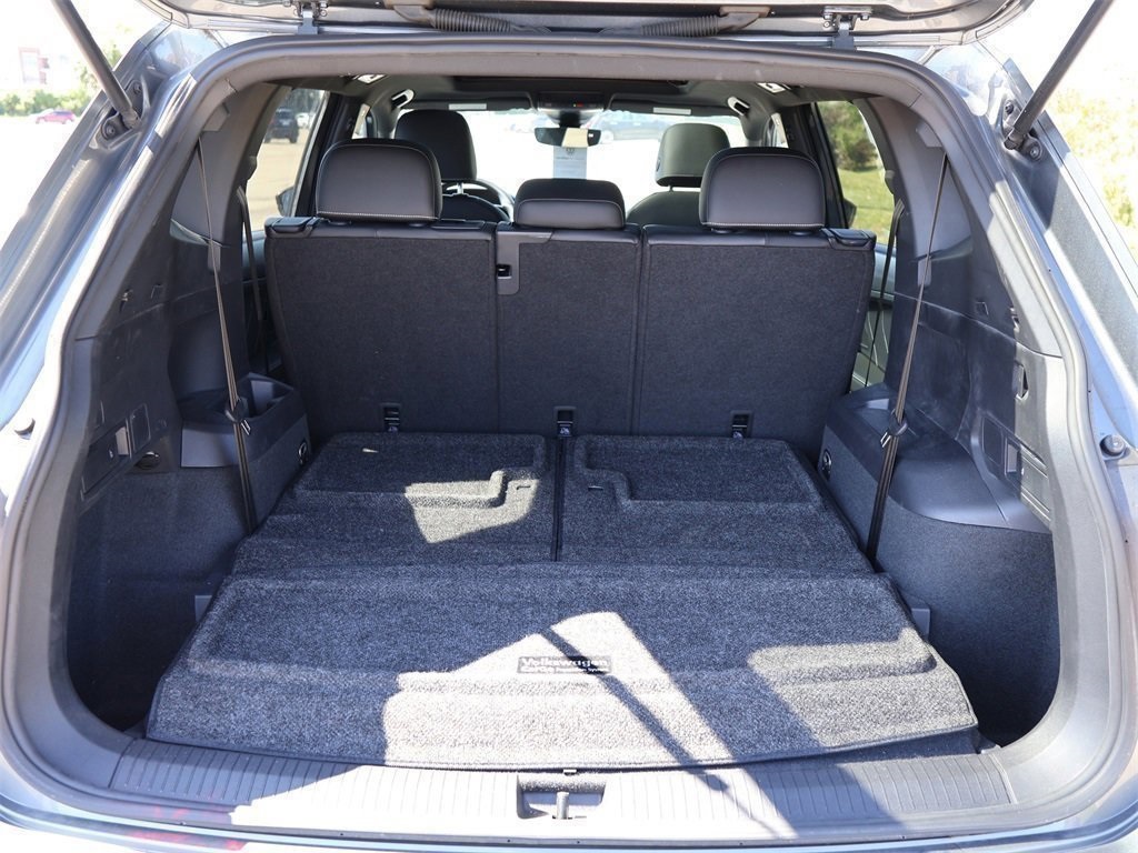 2022 Volkswagen Tiguan SE R-Line Black photo 9