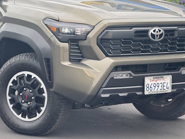 2025 Toyota Tacoma TRD 4x4 photo 7