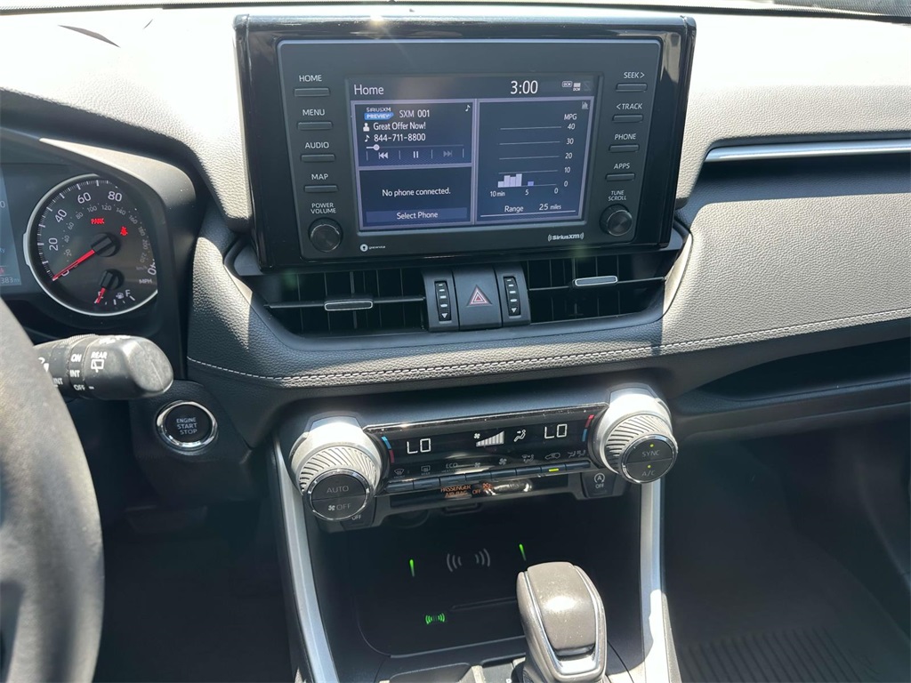 2021 Toyota RAV4 XLE Premium photo 16