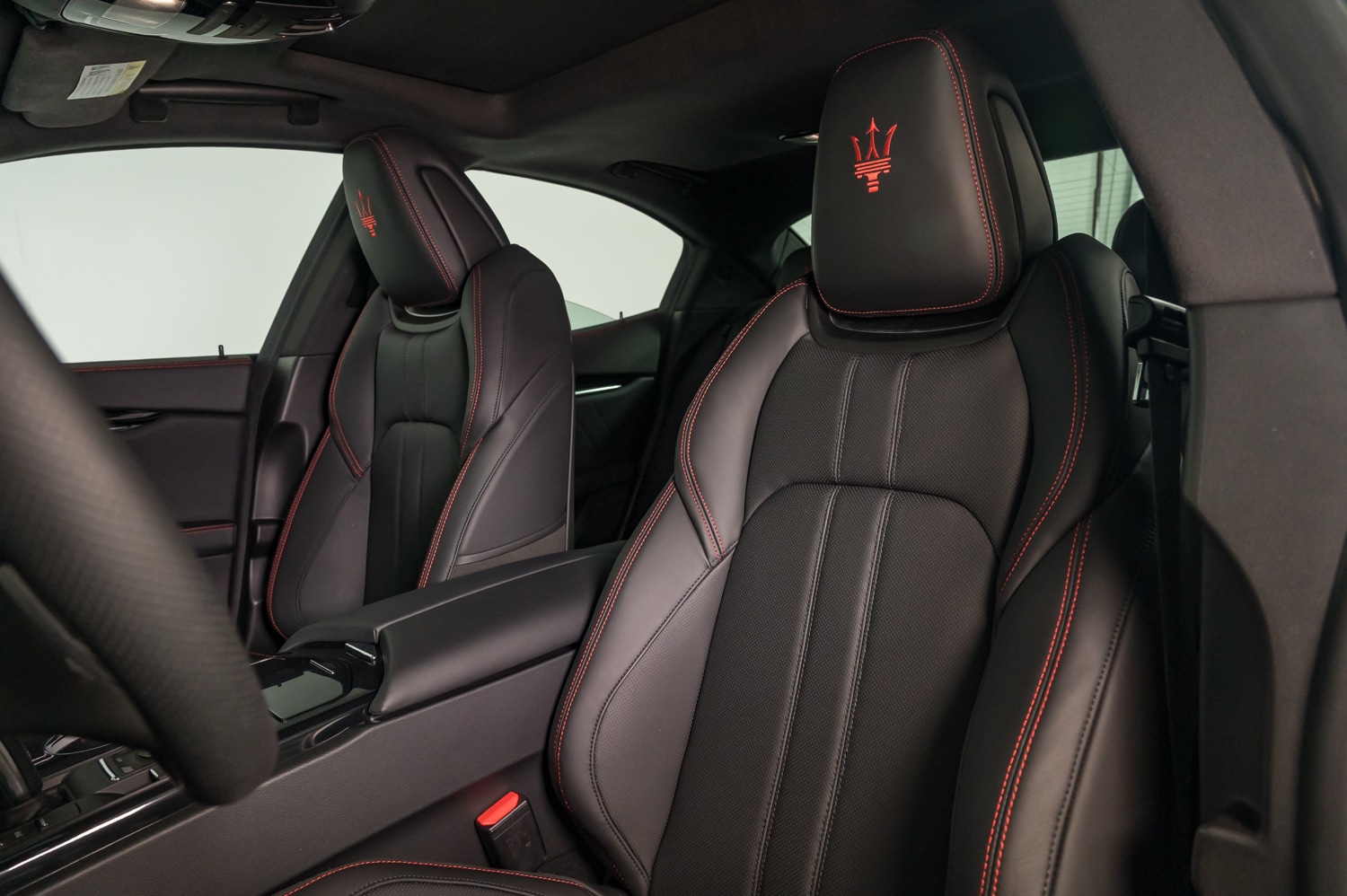 2024 Maserati Ghibli Modena photo 16
