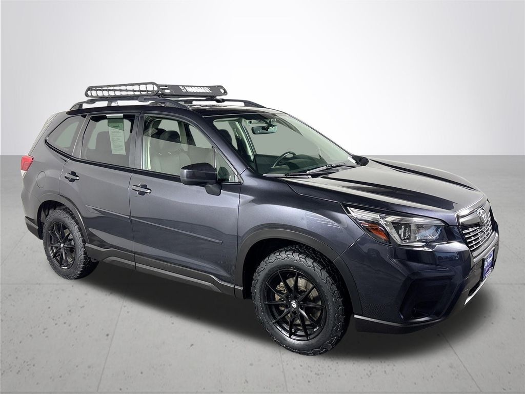 2019 Subaru Forester Premium photo 3