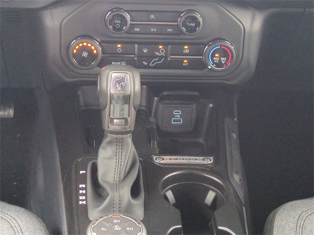 2025 Ford Bronco Base photo 12