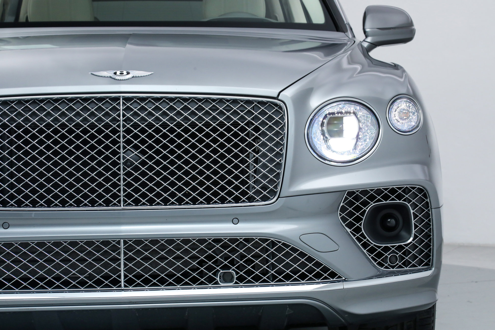 2022 Bentley Bentayga V8 First Edition photo 10