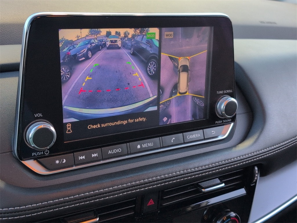 2021 Nissan Rogue SV photo 17