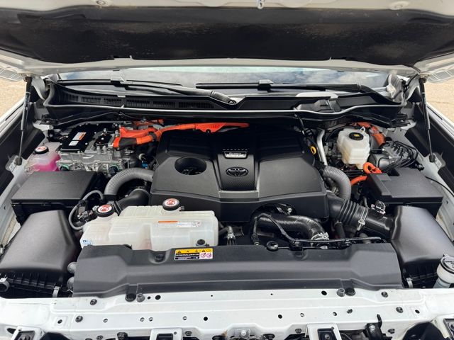 2025 Toyota Sequoia SR5 photo 23