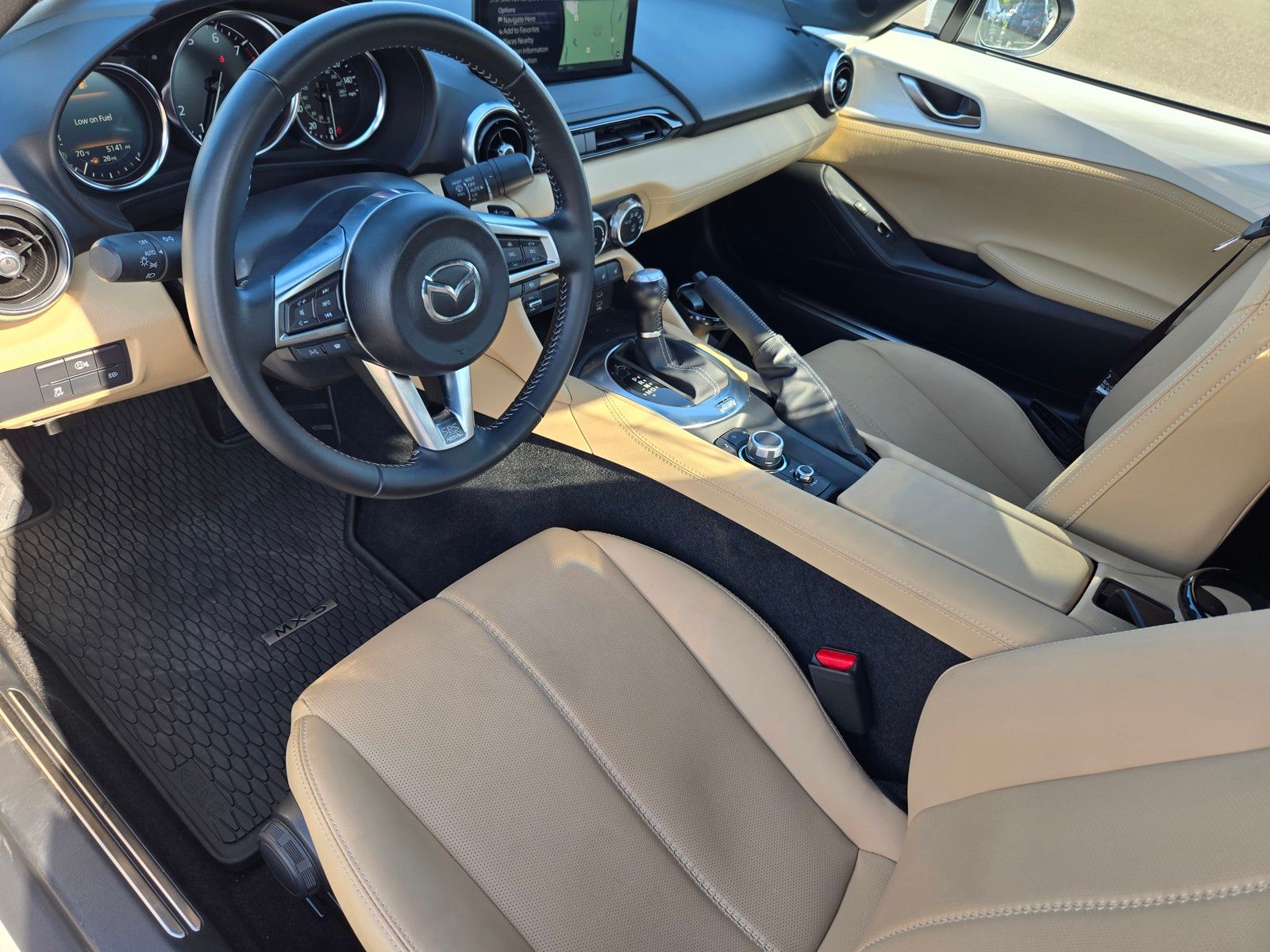 2024 Mazda MX-5 Miata Miata RF Grand Touring photo 10
