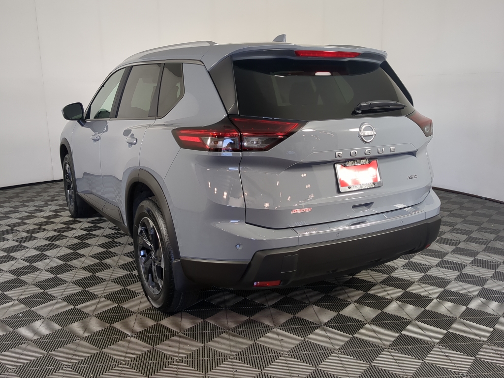 2026 Nissan Rogue SV photo 3