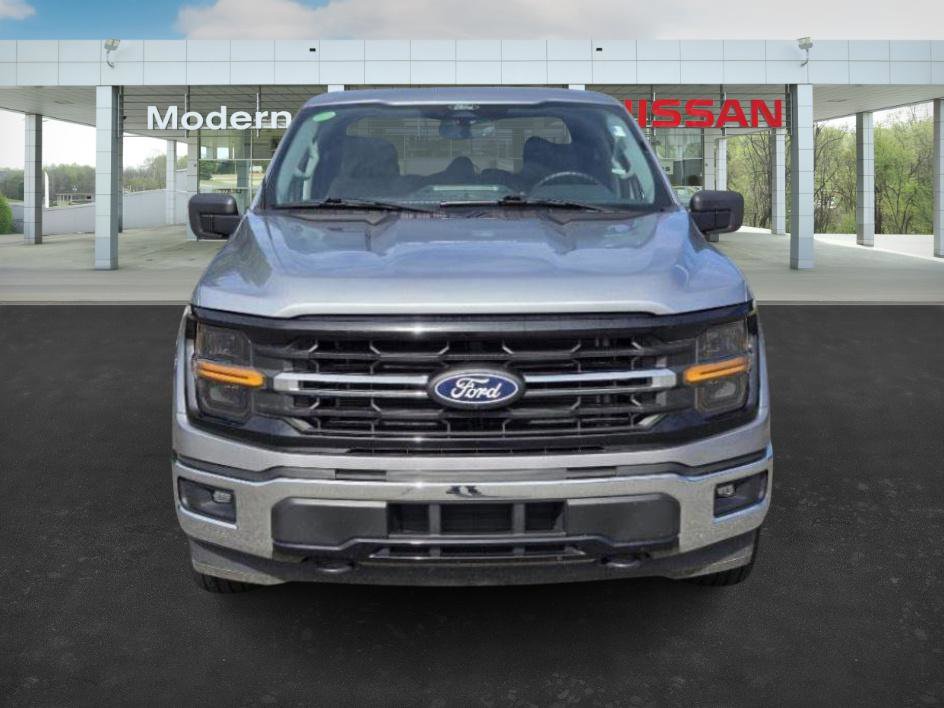 2024 Ford F-150 XLT photo 2