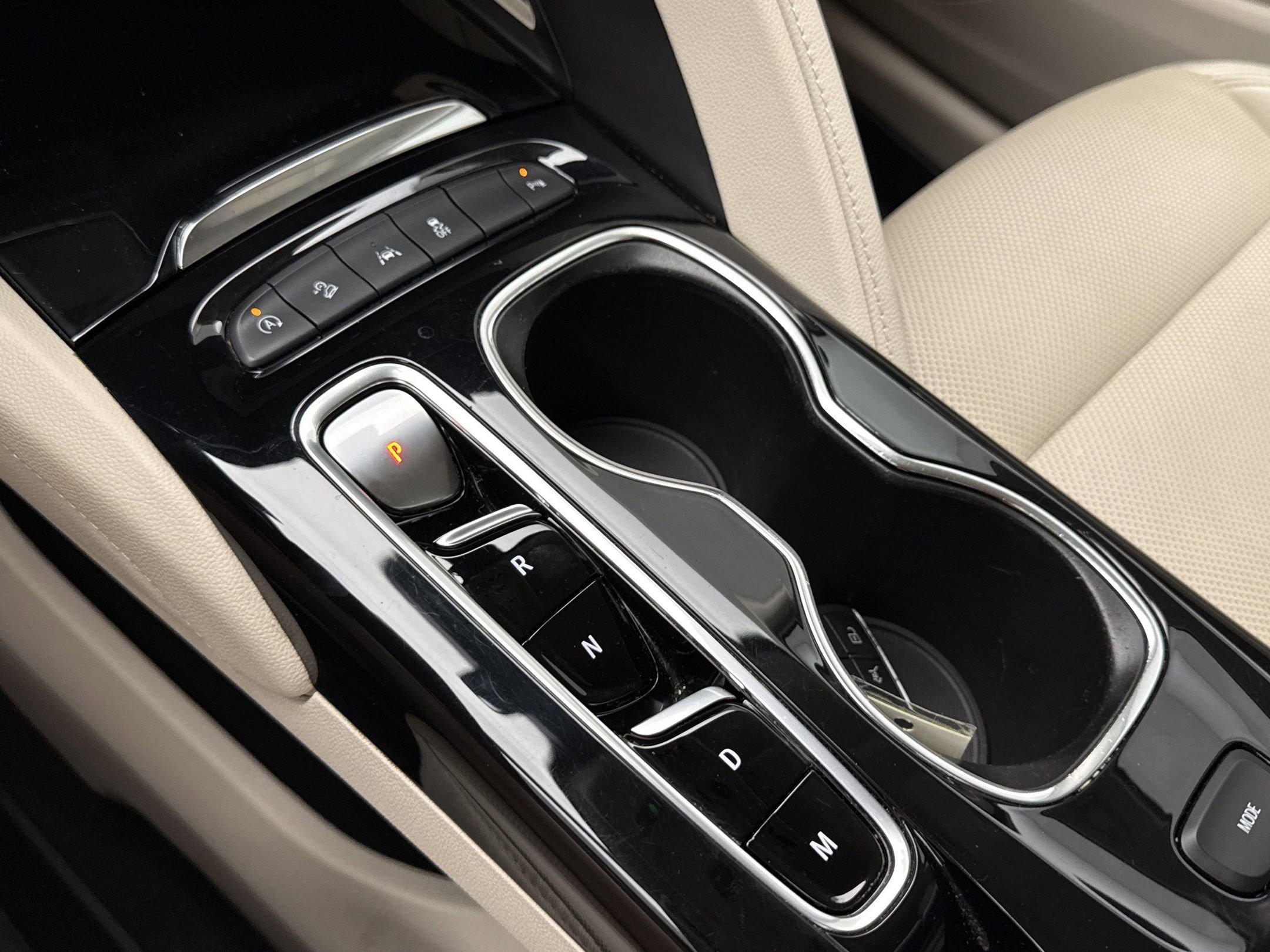 2022 Buick Envision Essence photo 36
