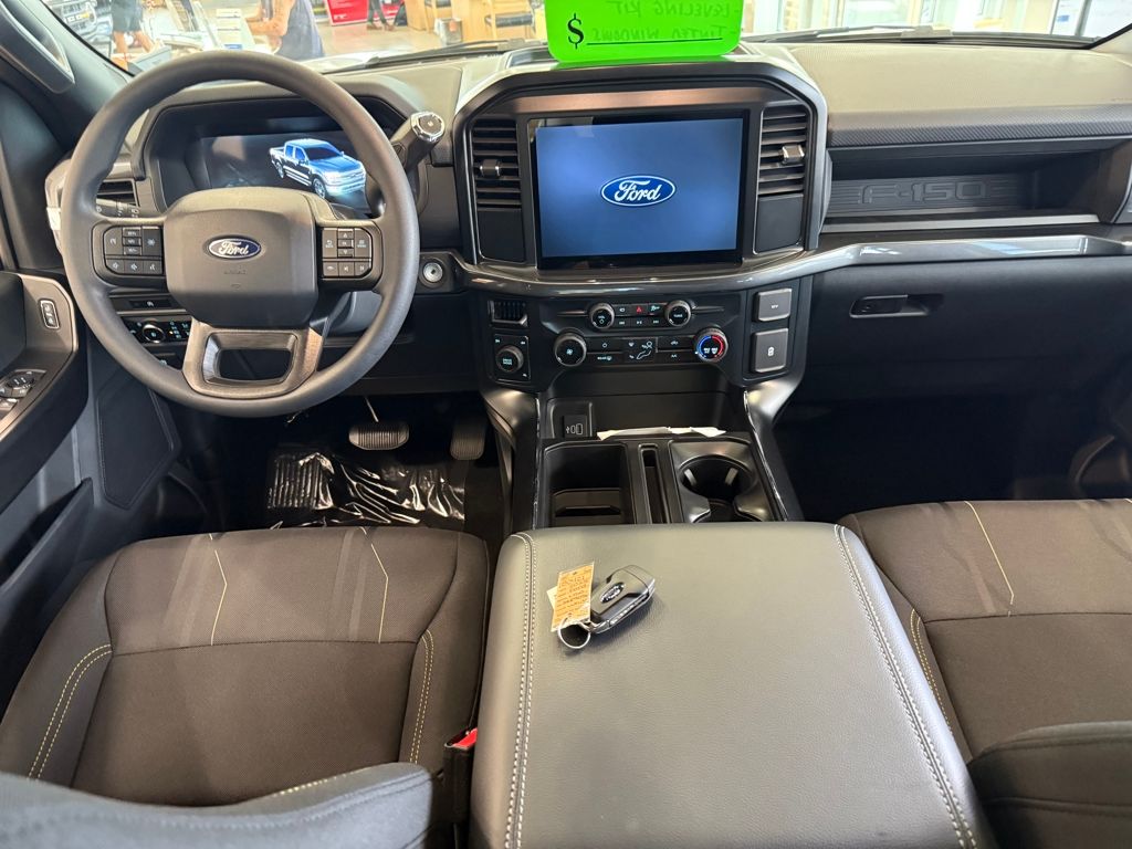 2025 Ford F-150 STX photo 10