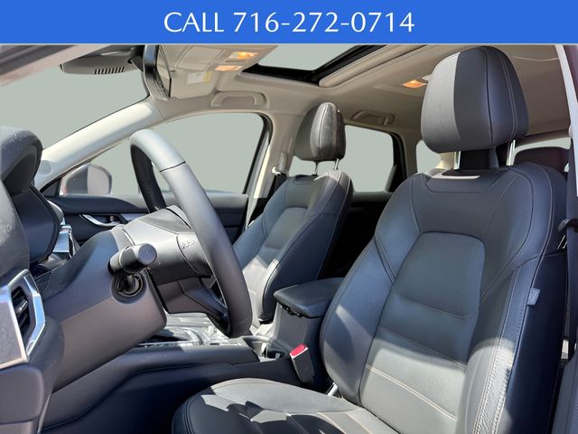 2023 Mazda CX-5 2.5 S Preferred photo 3
