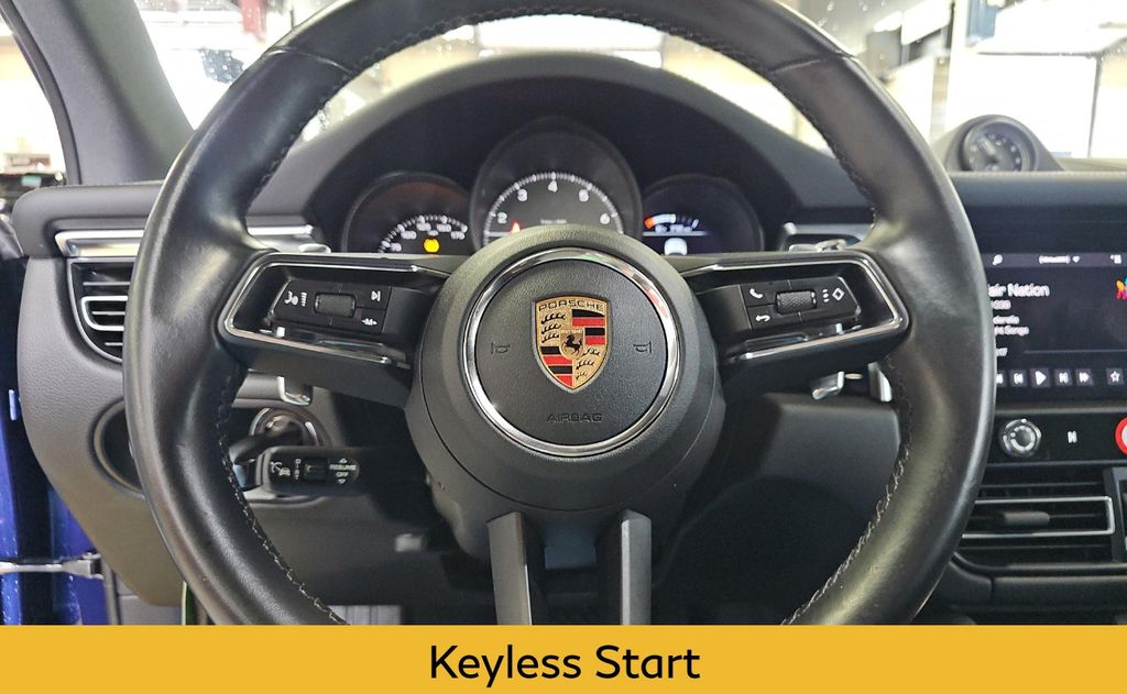 2023 Porsche Macan S photo 10