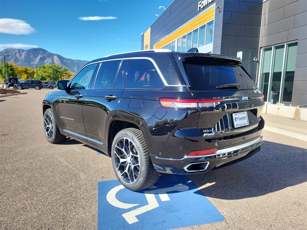 2023 Jeep Grand Cherokee Summit Reserve 4xe photo 4
