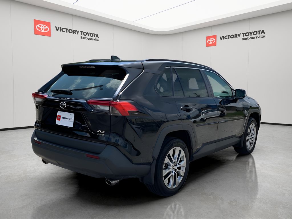 2024 Toyota RAV4 XLE Premium photo 2