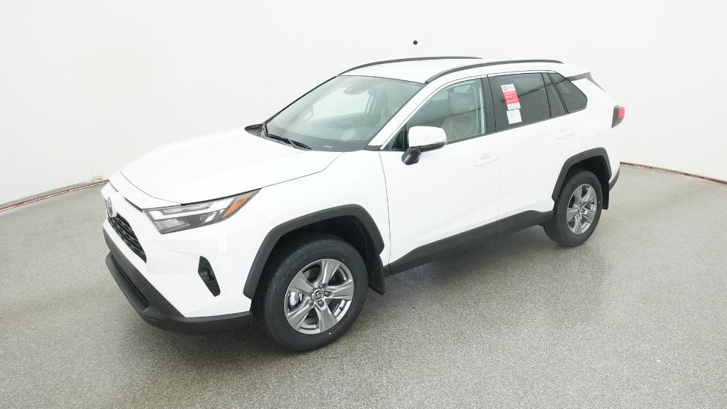 2025 Toyota RAV4 XLE's photo