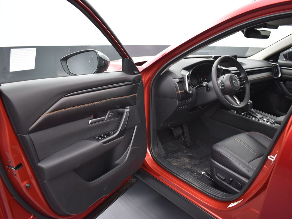 2025 Mazda CX-50 Premium photo 5