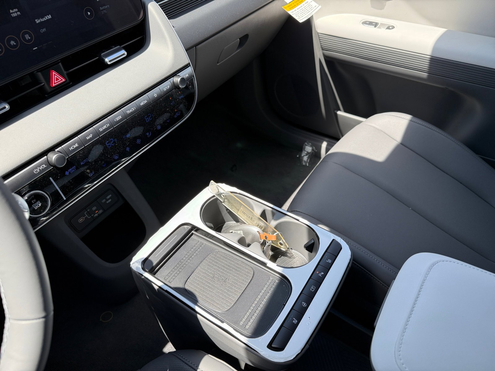 2025 Hyundai Ioniq 5 SEL photo 13