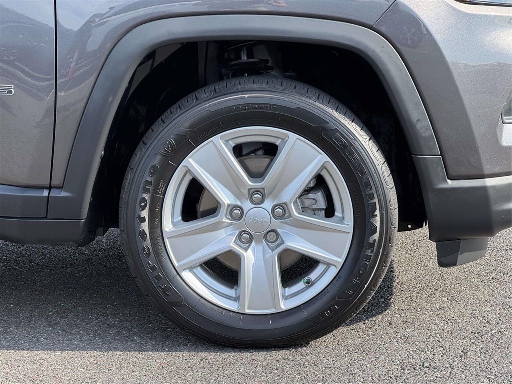2022 Jeep Compass Latitude photo 11