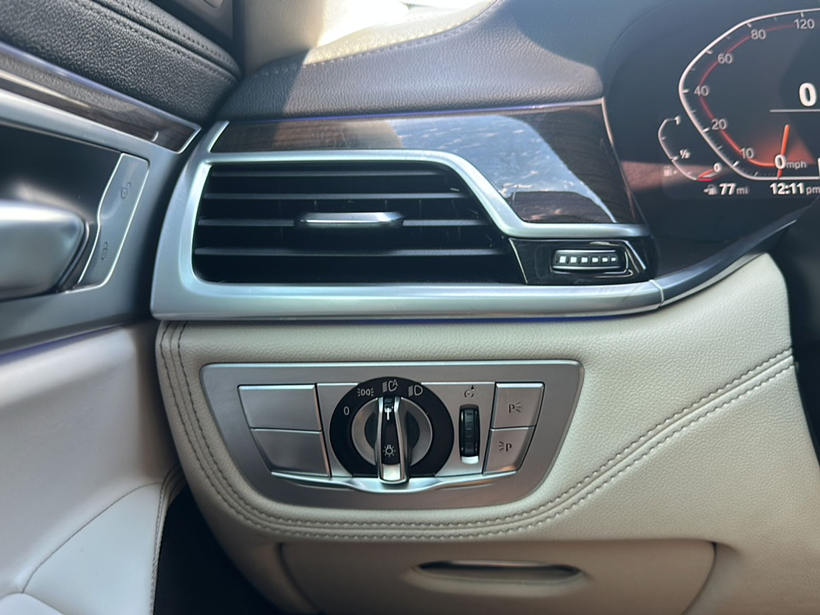 2022 Bmw 740i photo 19
