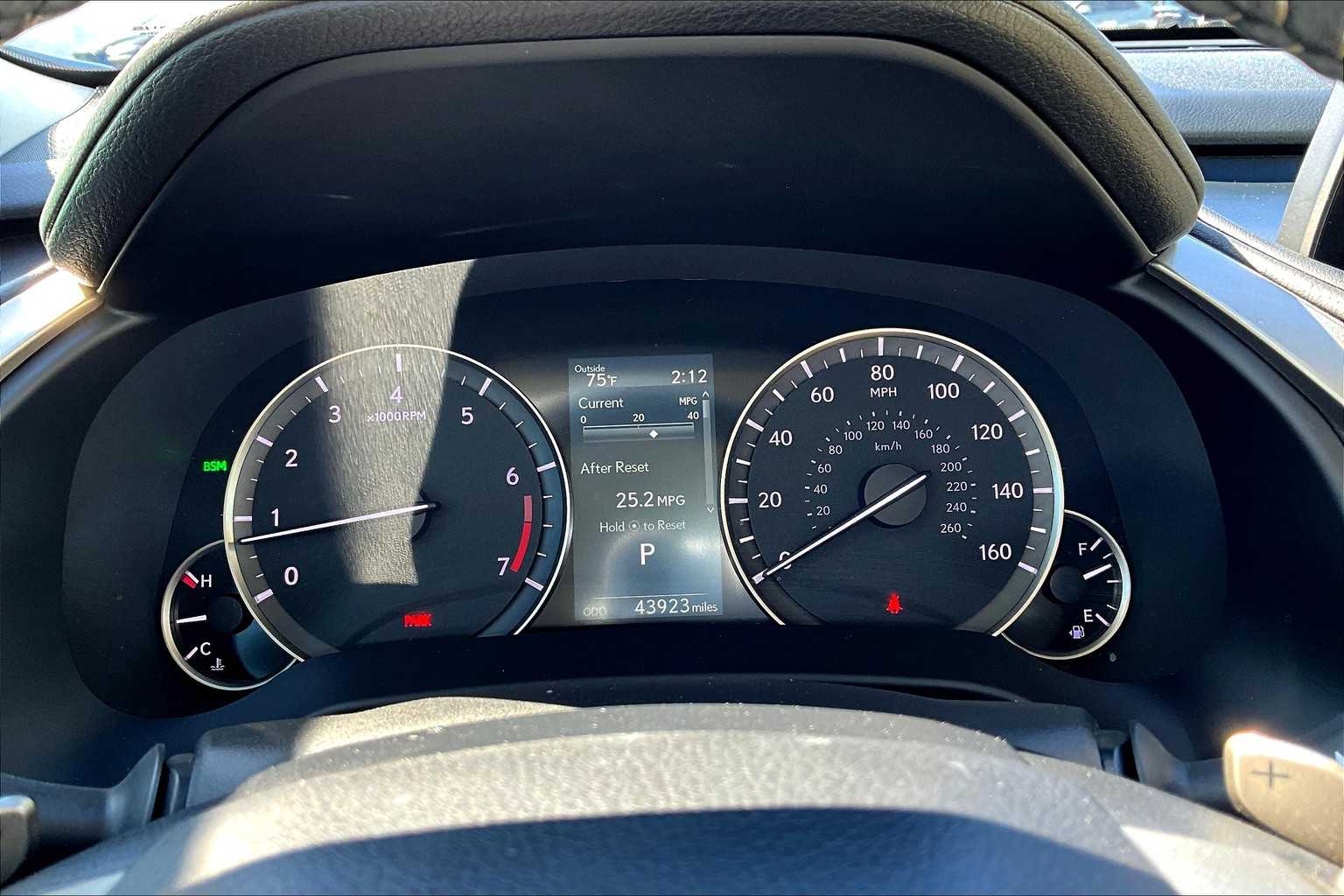 2022 Lexus RX photo 25