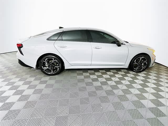 2025 Kia K5 GT-Line photo 8