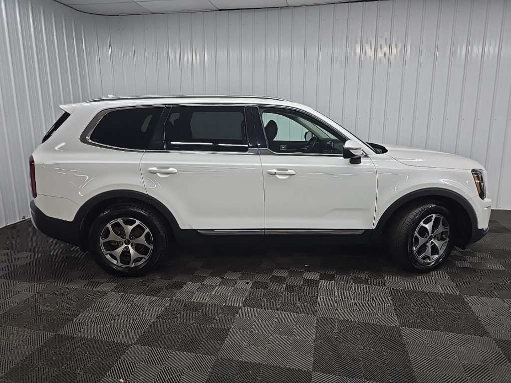 2021 Kia Telluride EX photo 2