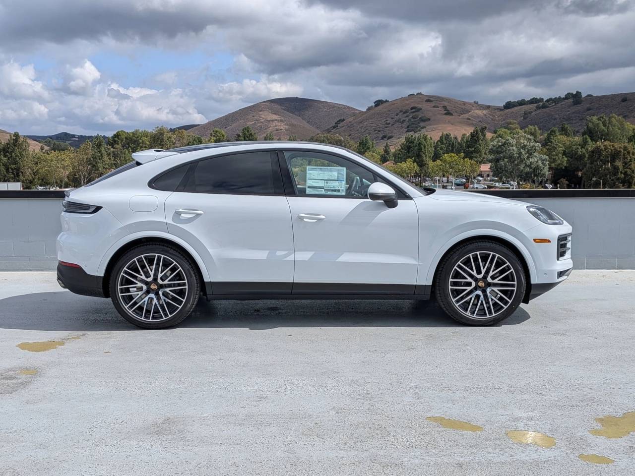 2026 Porsche Cayenne Coupe photo 8