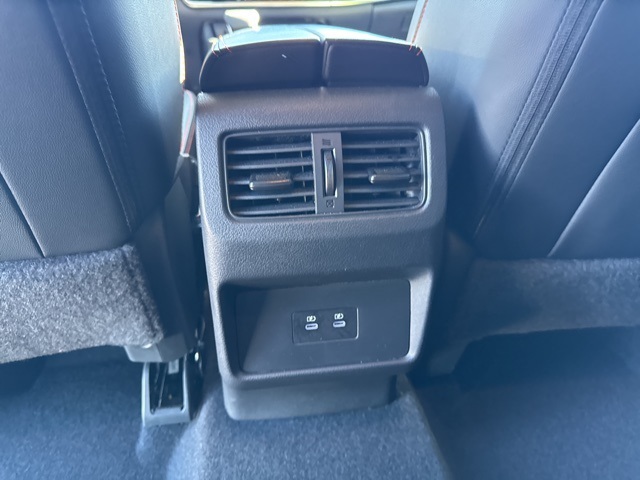 2025 Nissan Rogue SV photo 4