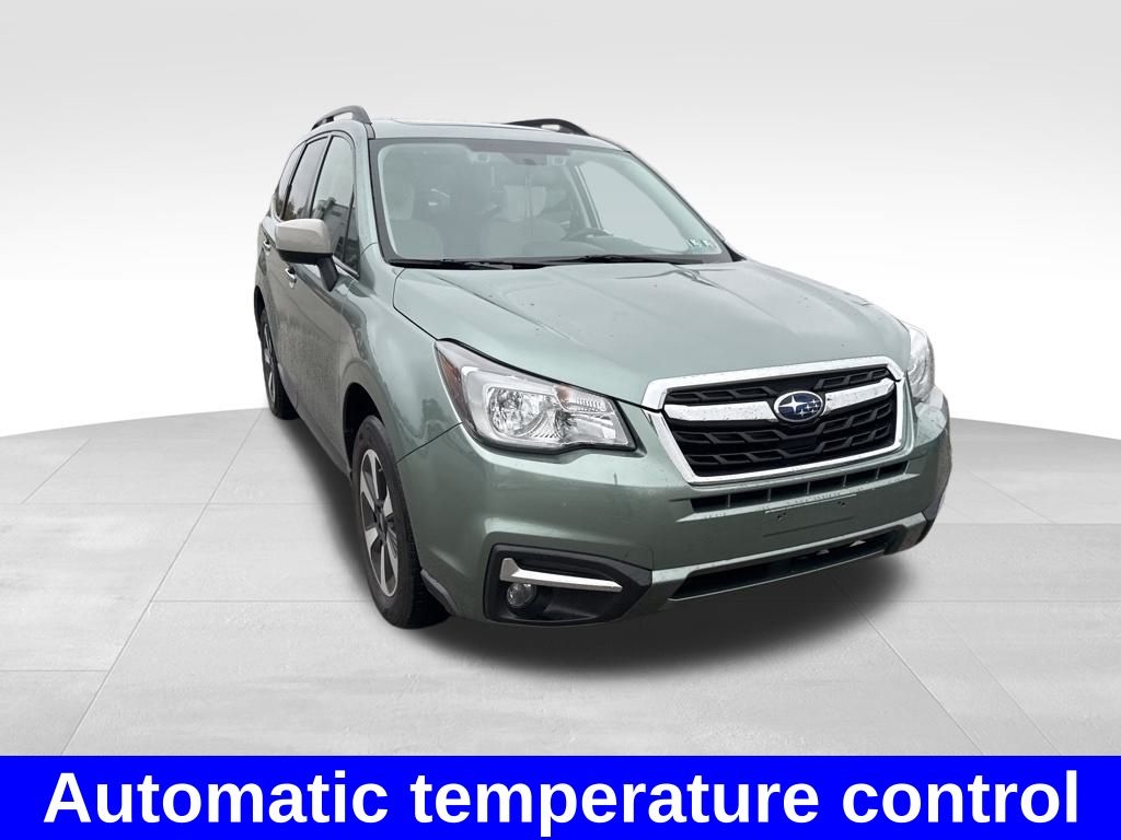 2018 Subaru Forester 2.5i Premium photo 4