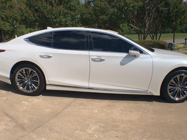 2022 Lexus LS 500 photo 8