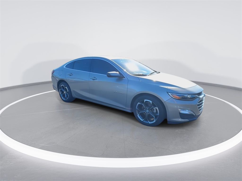 2022 Chevrolet Malibu 1LT photo 2