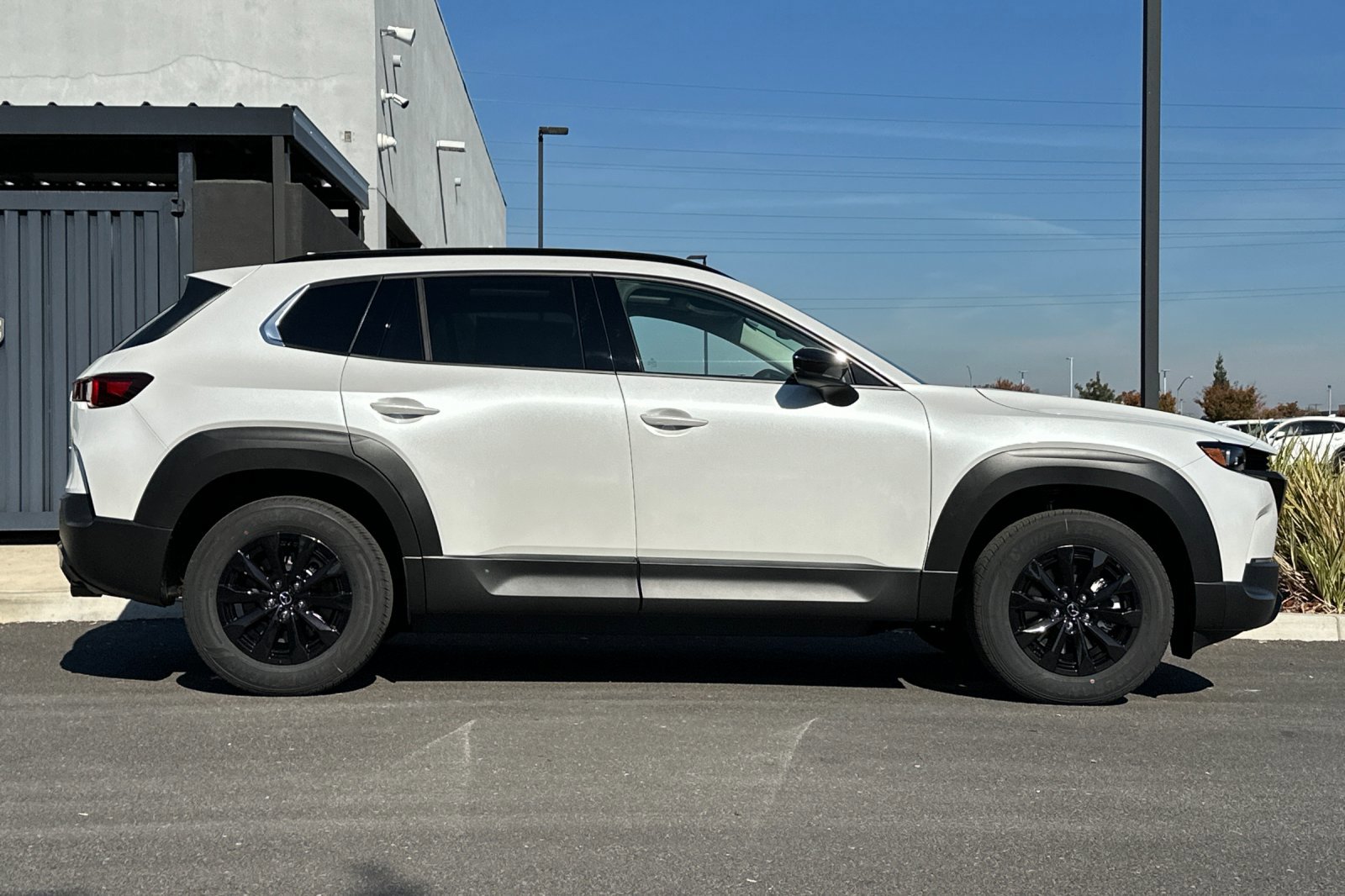 2026 Mazda CX-50 2.5 Premium photo 3