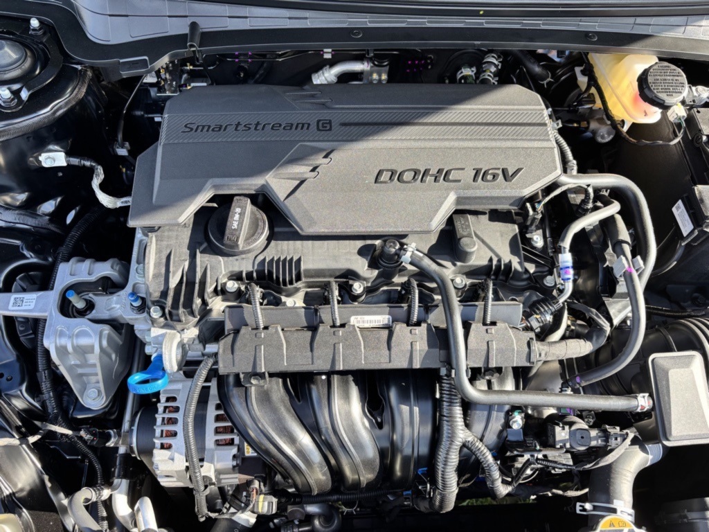 2025 Kia K4 GT-Line photo 14